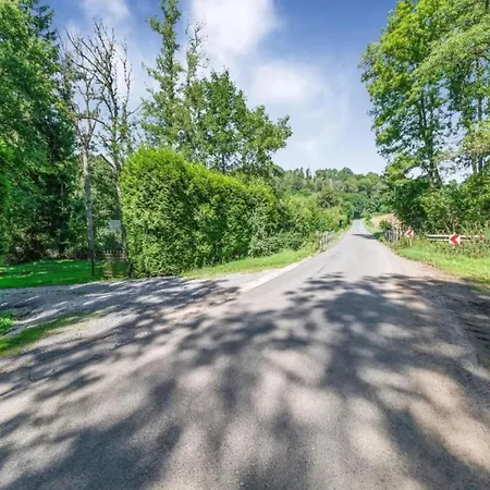 Peaceful Retreat In * Ferrieres